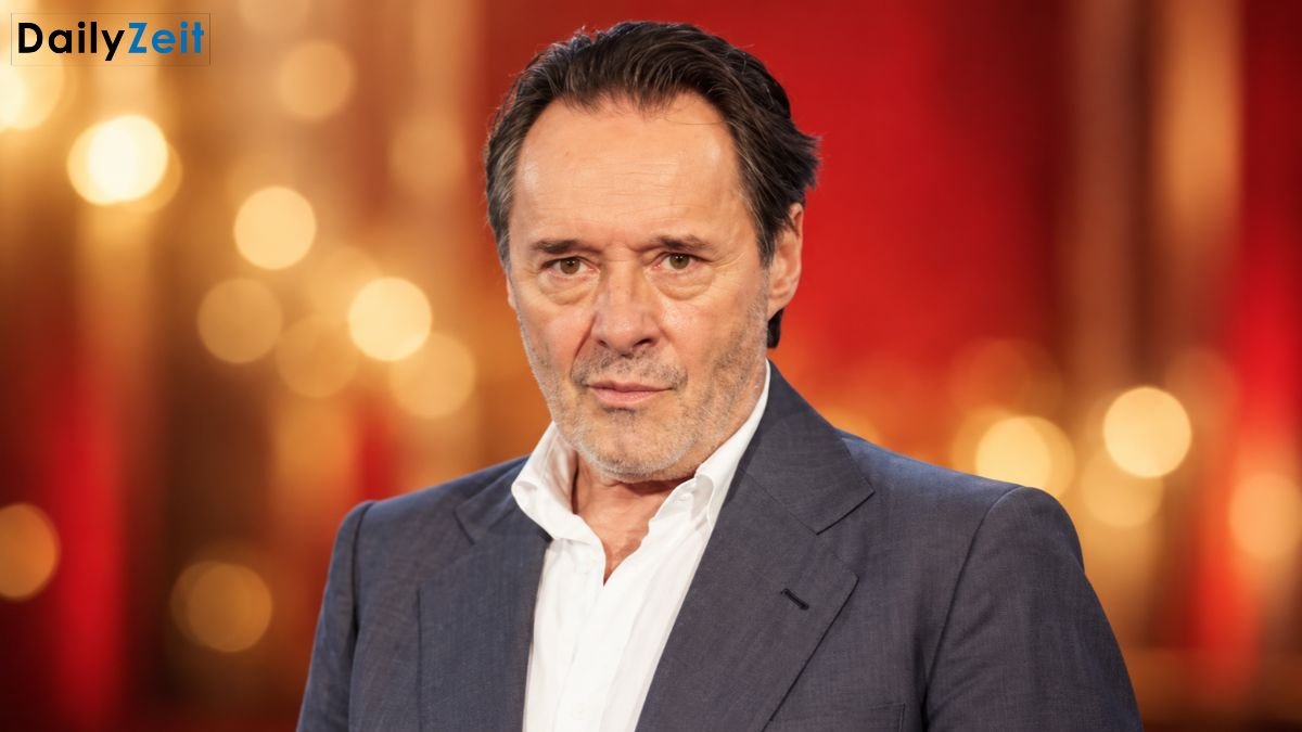 Porträt des Schauspielers Uwe Kockisch, Vater von Sebastian Kockisch